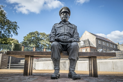 Captain Mannering Statue